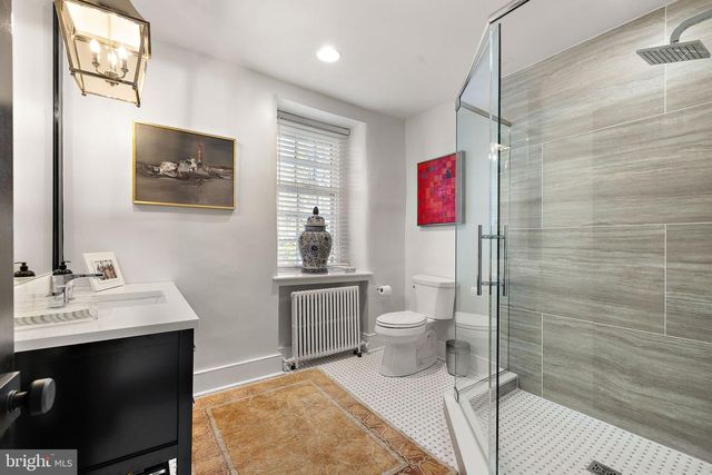 302 STONE BROOK DR, Wilmington, DE 19807