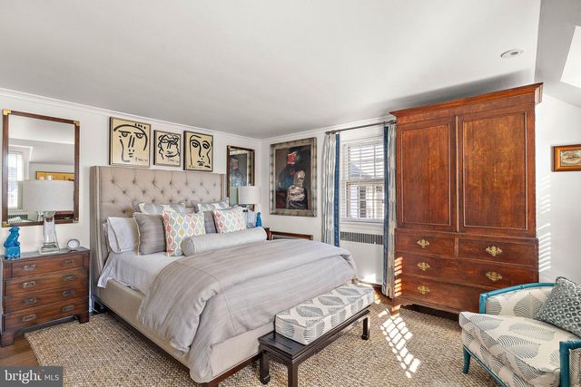 302 STONE BROOK DR, Wilmington, DE 19807