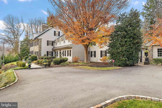 302 STONE BROOK DR, Wilmington, DE 19807