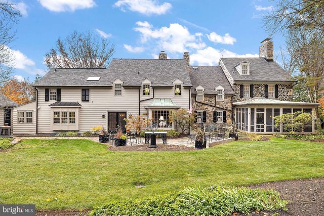 302 STONE BROOK DR, Wilmington, DE 19807