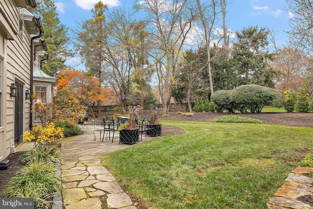 302 STONE BROOK DR, Wilmington, DE 19807