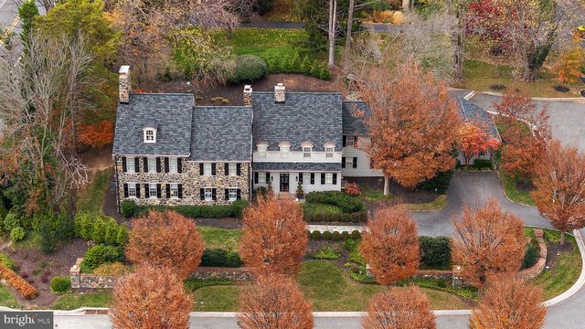 302 STONE BROOK DR, Wilmington, DE 19807