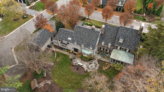 302 STONE BROOK DR, Wilmington, DE 19807