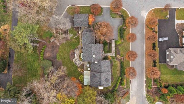 302 STONE BROOK DR, Wilmington, DE 19807