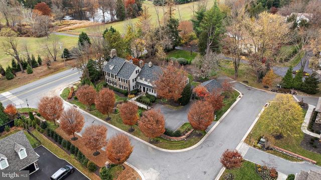 302 STONE BROOK DR, Wilmington, DE 19807