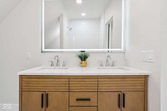 560 Jefferson Avenue, Indianapolis, IN 46201