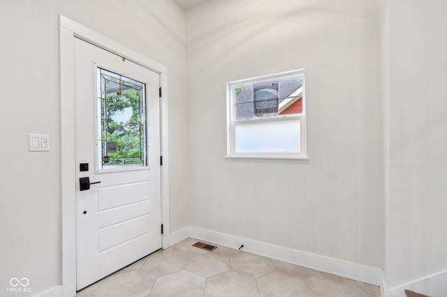 560 Jefferson Avenue, Indianapolis, IN 46201