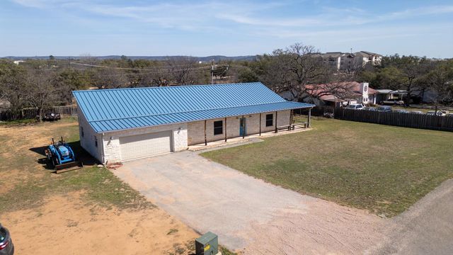 2207 Boxwood CIR, Kingsland, TX 78639