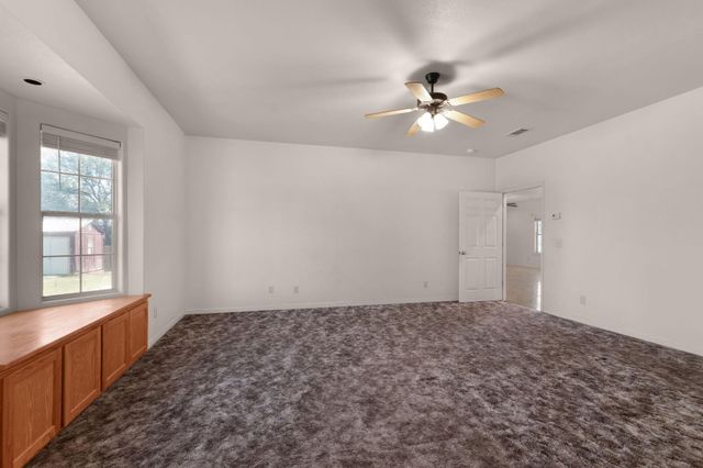 2207 Boxwood CIR, Kingsland, TX 78639