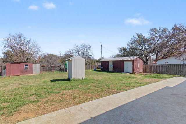 2207 Boxwood CIR, Kingsland, TX 78639