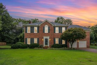 121 Greystone Dr, Franklin, TN 37069
