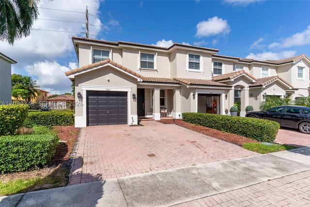 1002 NE 41st Pl, Homestead, FL 33033
