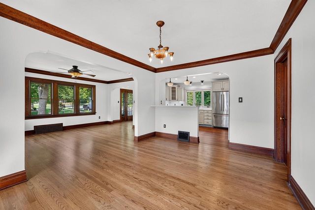N69W6171 Bridge ROAD, Cedarburg, WI 53012