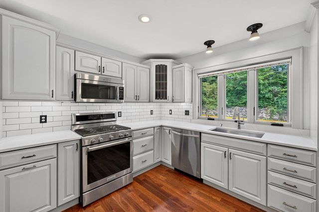 N69W6171 Bridge ROAD, Cedarburg, WI 53012