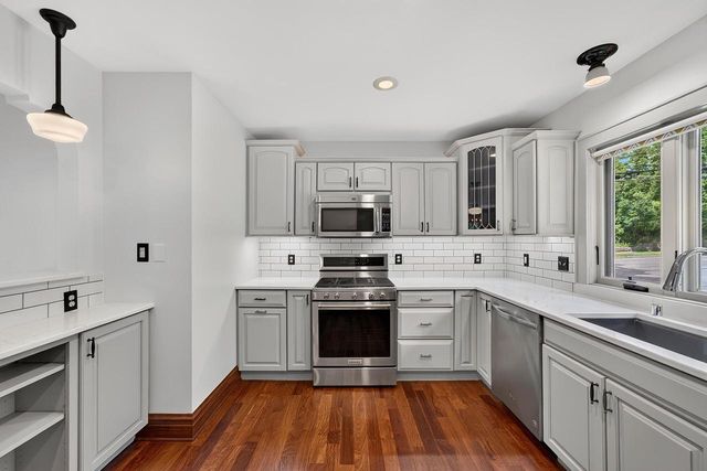 N69W6171 Bridge ROAD, Cedarburg, WI 53012