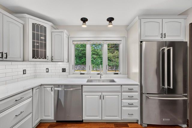 N69W6171 Bridge ROAD, Cedarburg, WI 53012