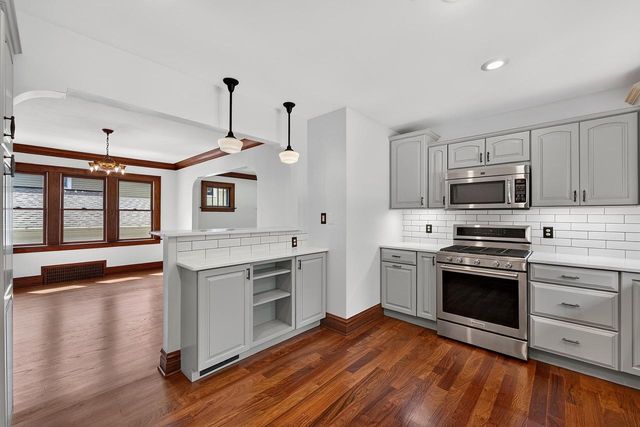 N69W6171 Bridge ROAD, Cedarburg, WI 53012