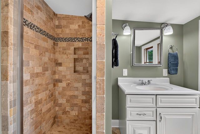 N69W6171 Bridge ROAD, Cedarburg, WI 53012