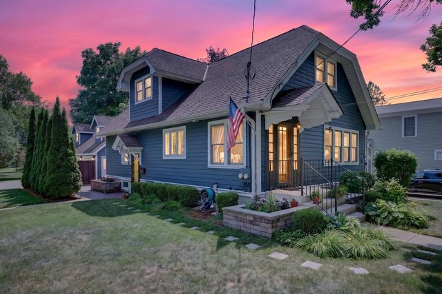 N69W6171 Bridge ROAD, Cedarburg, WI 53012