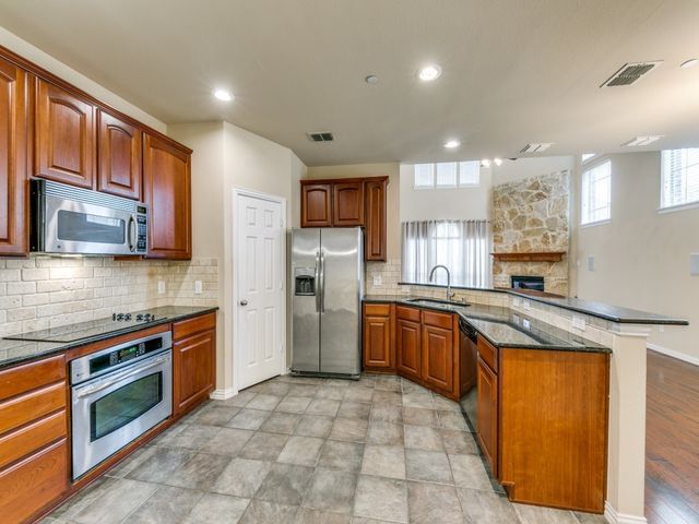 7124 Dry Creek Drive, Plano, TX 75025