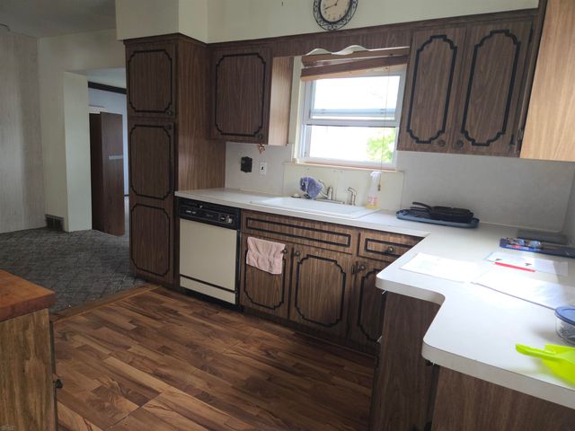 22339 Socia Street, Saint Clair Shores, MI 48082