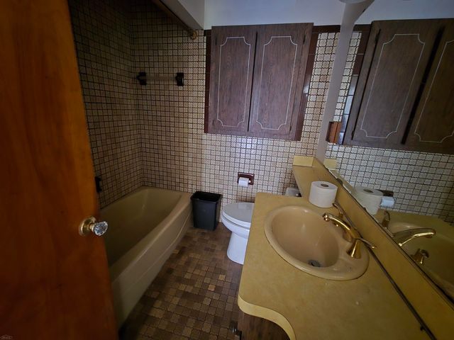 22339 Socia Street, Saint Clair Shores, MI 48082