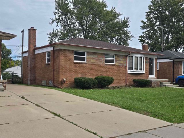 22339 Socia Street, Saint Clair Shores, MI 48082