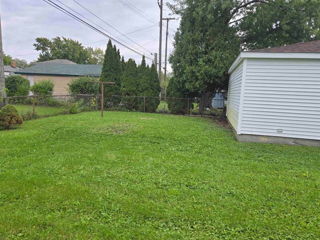 22339 Socia Street, Saint Clair Shores, MI 48082