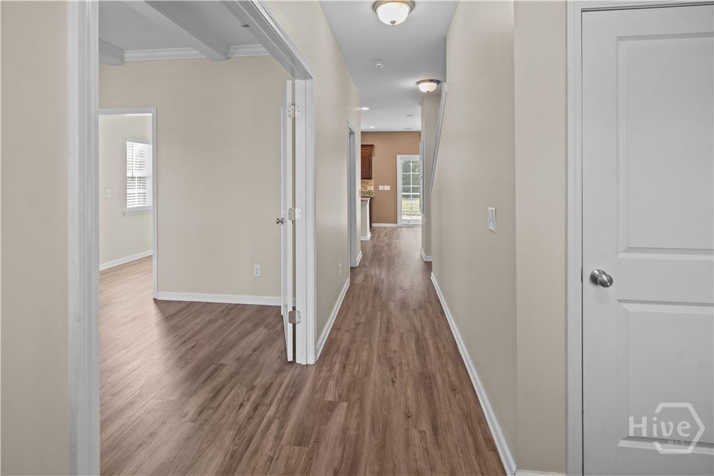 Image 4 of property listing at 202 Gandy Cut, Richmond Hill, GA 31324