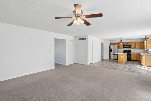 14 Hummingbird Way, Pierce Twp, OH 45102