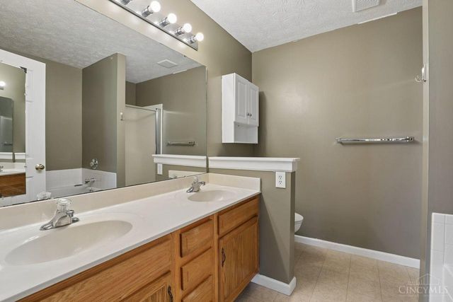 14 Hummingbird Way, Pierce Twp, OH 45102