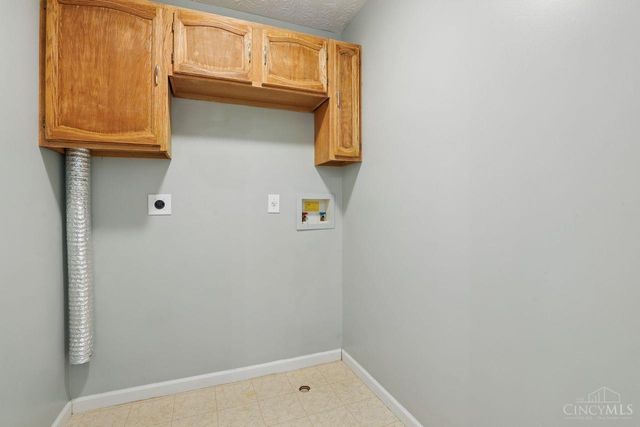14 Hummingbird Way, Pierce Twp, OH 45102