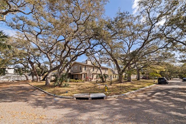 2901 PELHAM ROAD N, St Petersburg, FL 33710