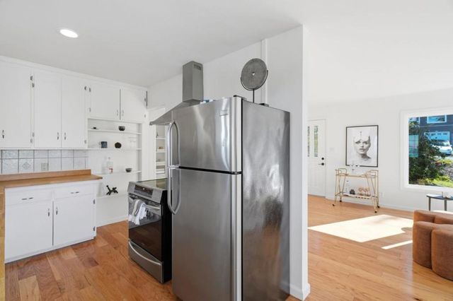 14 Cragmont Court, Pacifica, CA 94044