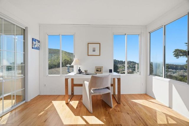 14 Cragmont Court, Pacifica, CA 94044