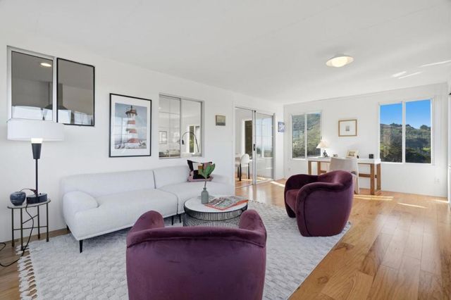 14 Cragmont Court, Pacifica, CA 94044