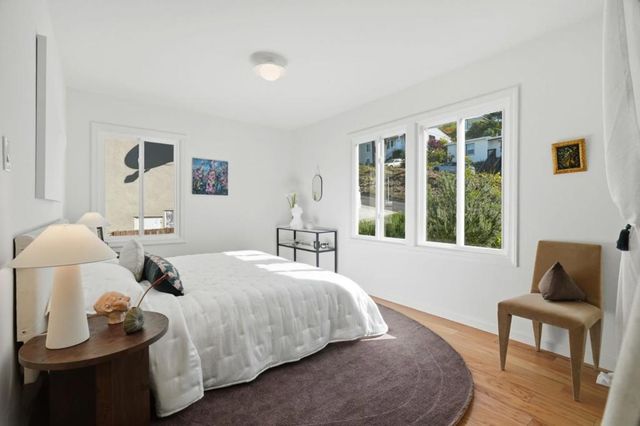 14 Cragmont Court, Pacifica, CA 94044