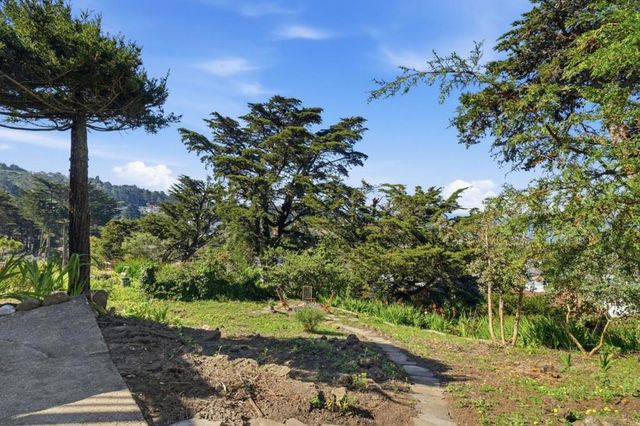 14 Cragmont Court, Pacifica, CA 94044