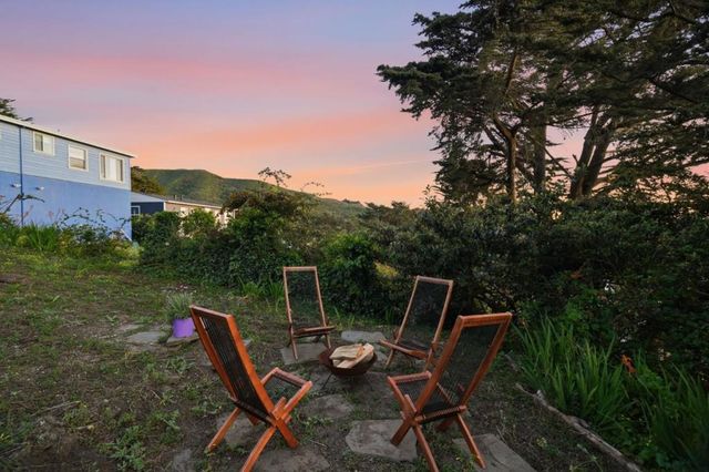 14 Cragmont Court, Pacifica, CA 94044