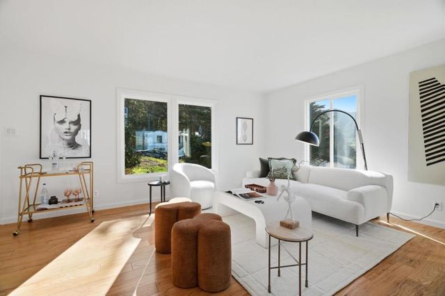 14 Cragmont Court, Pacifica, CA 94044