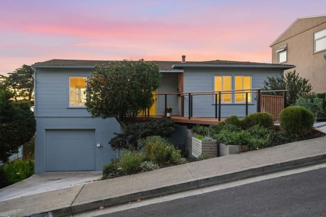 14 Cragmont Court, Pacifica, CA 94044