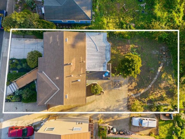 14 Cragmont Court, Pacifica, CA 94044