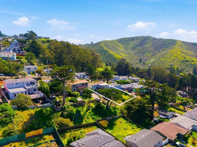 14 Cragmont Court, Pacifica, CA 94044