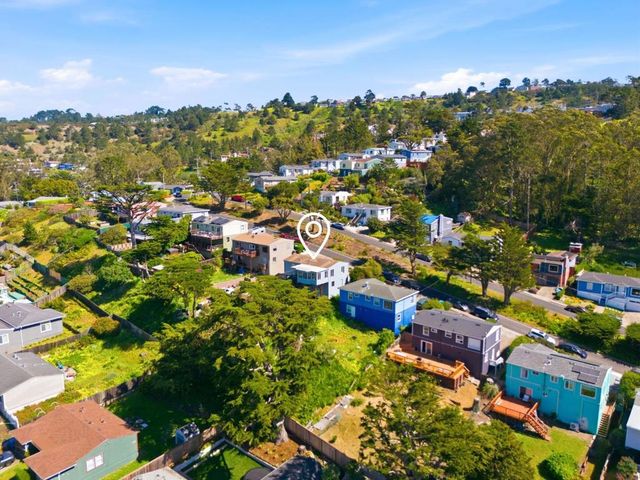 14 Cragmont Court, Pacifica, CA 94044