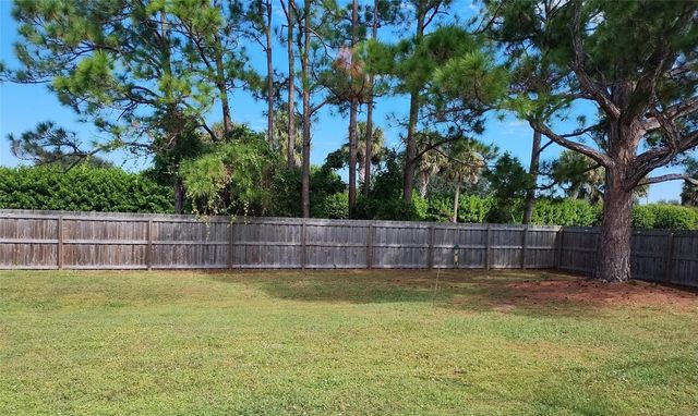 361 SW Fairway Ave, Port St Lucie, FL 34983