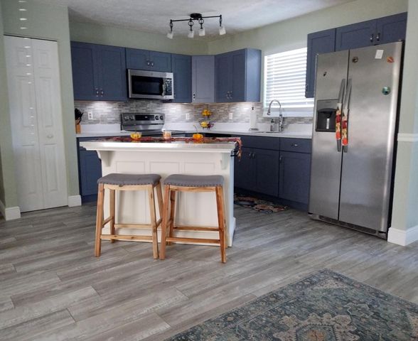 361 SW Fairway Ave, Port St Lucie, FL 34983