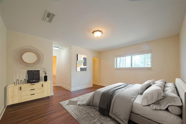 20 Champions Colony E, Houston, TX 77069