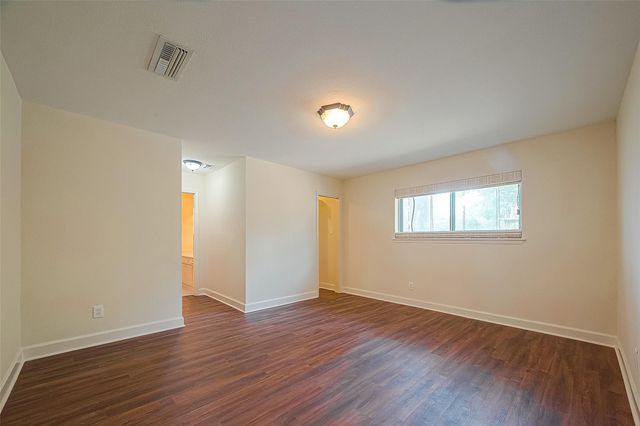 20 Champions Colony E, Houston, TX 77069