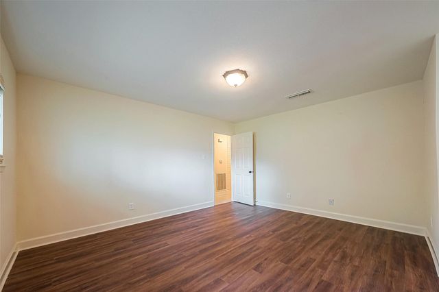 20 Champions Colony E, Houston, TX 77069