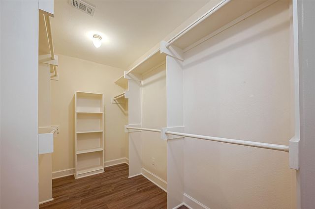 20 Champions Colony E, Houston, TX 77069